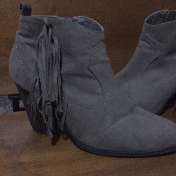 Fringe Booties - Picture 2 of 6